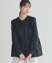 レース襟フレアヘムブラウス