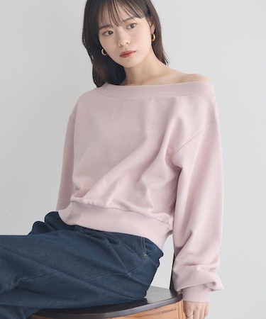 ショート丈ワンポイント刺繍オフショルスウェット