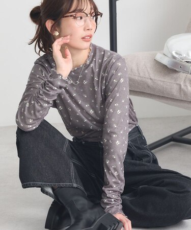 ハイネックフラワーメロープルオーバー