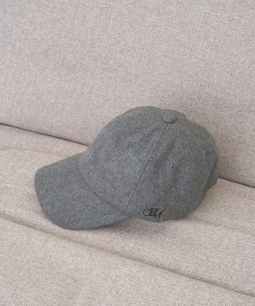 サイドロゴ刺繍キャップ