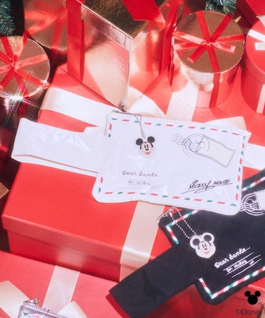 Disney/ミッキーチャーム付きレターモチーフポーチ