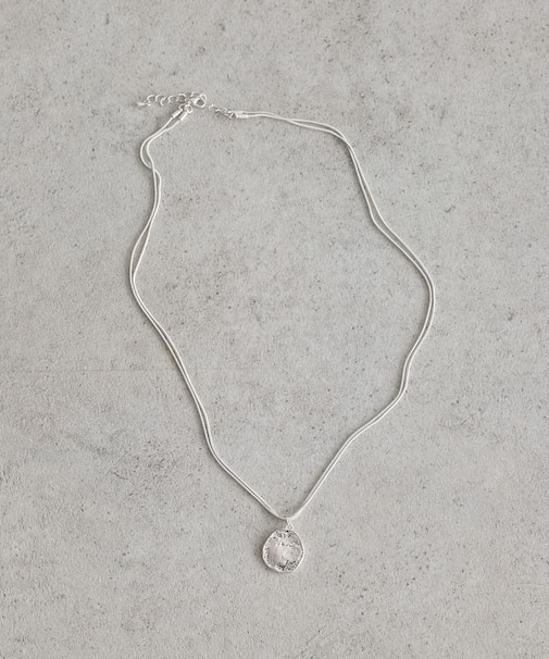 レイヤードチェーンメダリオンネックレス