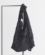 フリルトライアングルバッグ