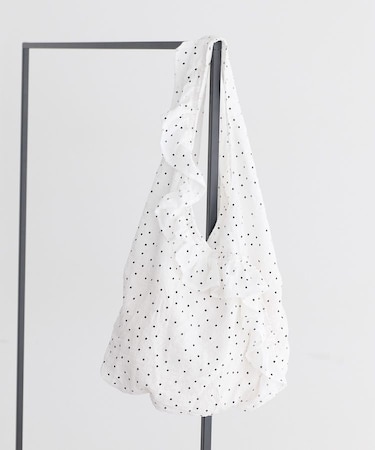 フリルトライアングルバッグ