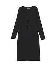 Vネックニットワンピース