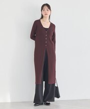 Vネックニットワンピース