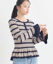 ペプラムニットプルオーバー