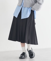 タックプリーツミディスカート