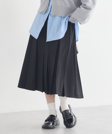 タックプリーツミディスカート