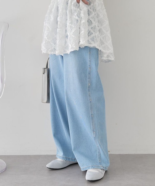 スタッズデニムパンツ