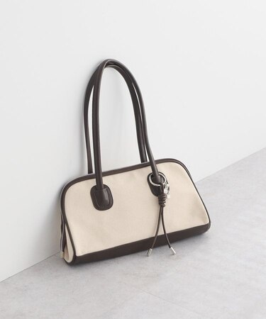 チャーム付きオブロングボストン