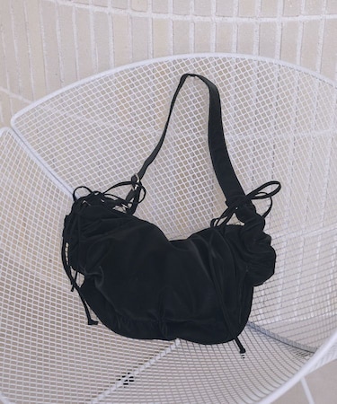 ドロストリボンショルダーバッグ