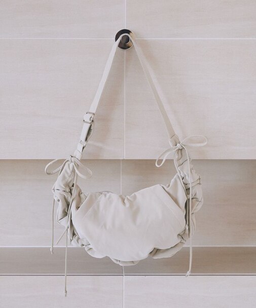 ドロストリボンショルダーバッグ