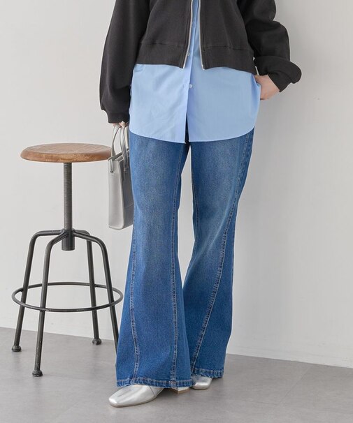 切り替えフレアデニムパンツ