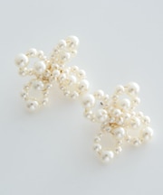 パールフラワーピアス