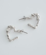 メタリックハートフープピアス