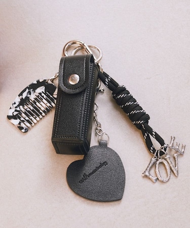 リップケース付きマルチハートチャーム