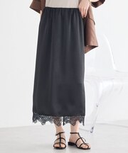 サテンレーススカート