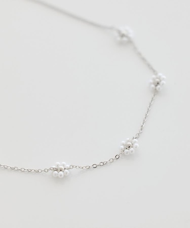 ビーズフラワーネックレス