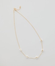 ビーズフラワーネックレス