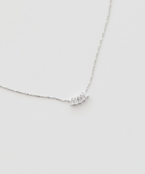 プチビジューネックレス