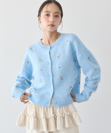 フラワー刺繍クルーネックカーディガン
