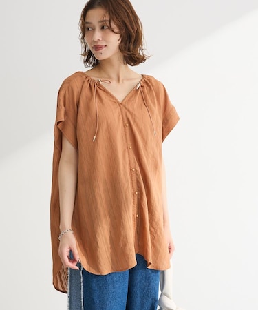 ドロストネックフレンチスリーブブラウス