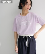 箔プリントフェミニンロゴTシャツ