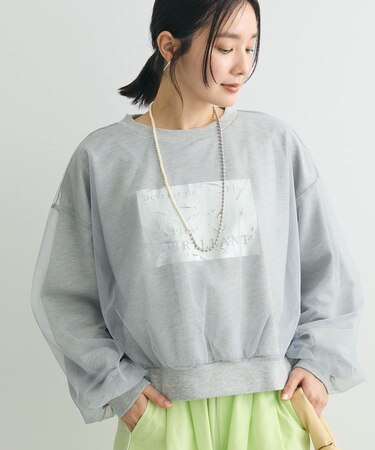 箔プリントチュール重ねプルオーバー