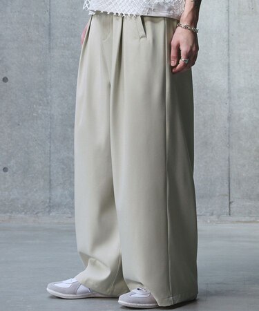 A.ボックスタックワイドストレートパンツ