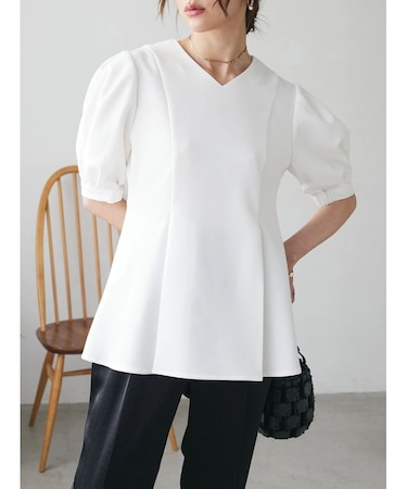 パフスリーブペプラムブラウス