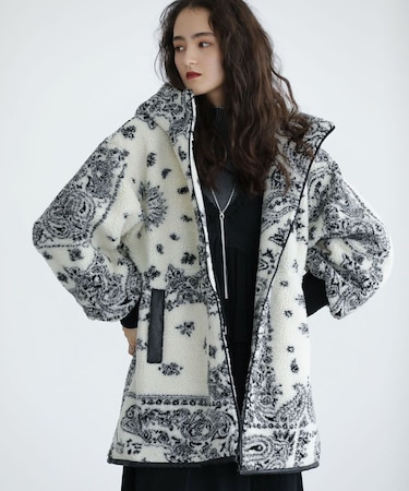 ■ESCAR ペイズリーボアフードコート