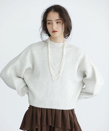 ■ESCAR ピンタックスリーブニット