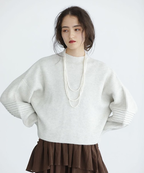 ■ESCAR ピンタックスリーブニット