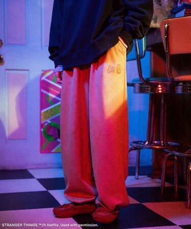 ■STRANGER THINGS×MINNETONKA フェイクスウェードパンツ