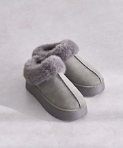 ・minia フェイクムートンスリッポン