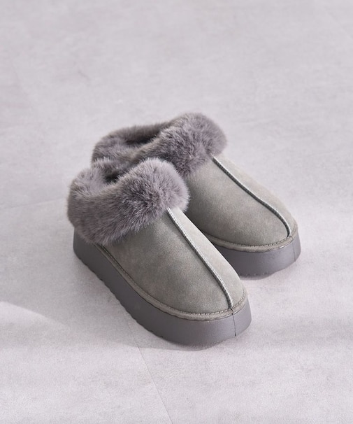 ・minia フェイクムートンスリッポン