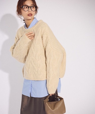ふわふわケーブルニットプルオーバー