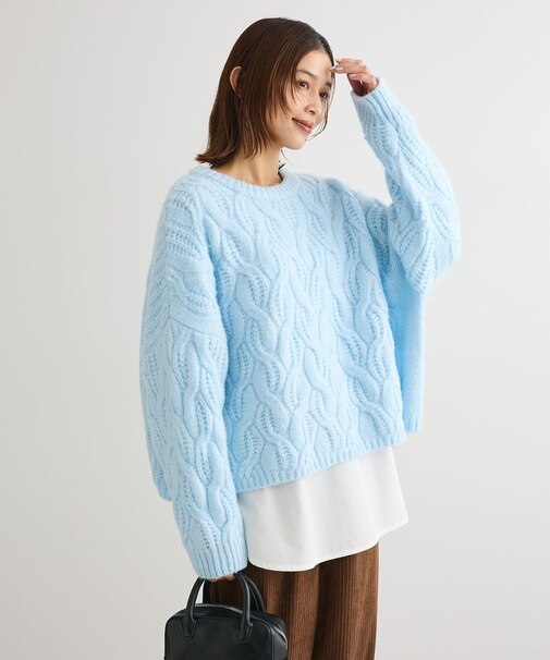 ふわふわケーブルニットプルオーバー