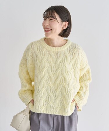 ふわふわケーブルニットプルオーバー