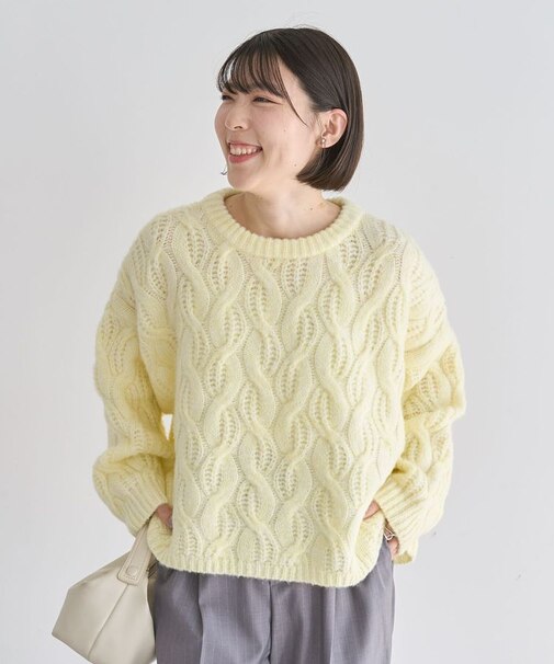 ふわふわケーブルニットプルオーバー