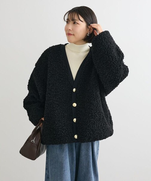 Vネックボアカーディジャケット