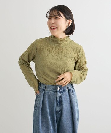レースハイネックプルオーバー
