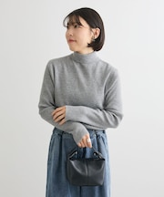 チクチクしないリブタートルニットプルオーバー