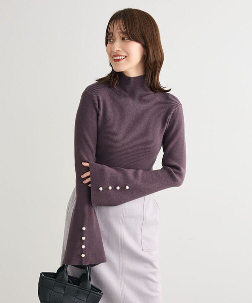 ・swing by 袖パールボタンフレアリブニット