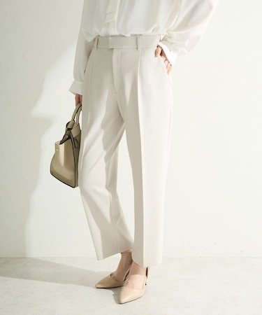 O.きれいシルエットテーパードパンツ