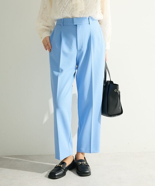 O.きれいシルエットテーパードパンツ