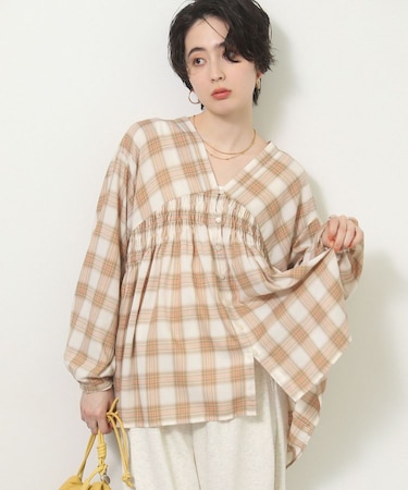 【しゃれシャツ】イージーケアVネックチェックブラウス