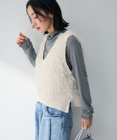 ラメ入り毛足ニットベスト