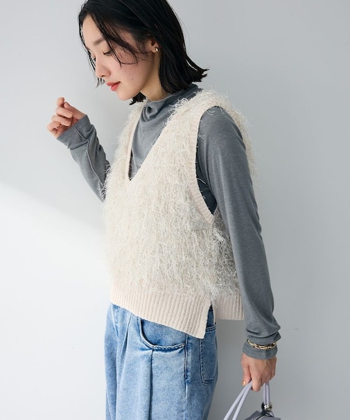 ラメ入り毛足ニットベスト